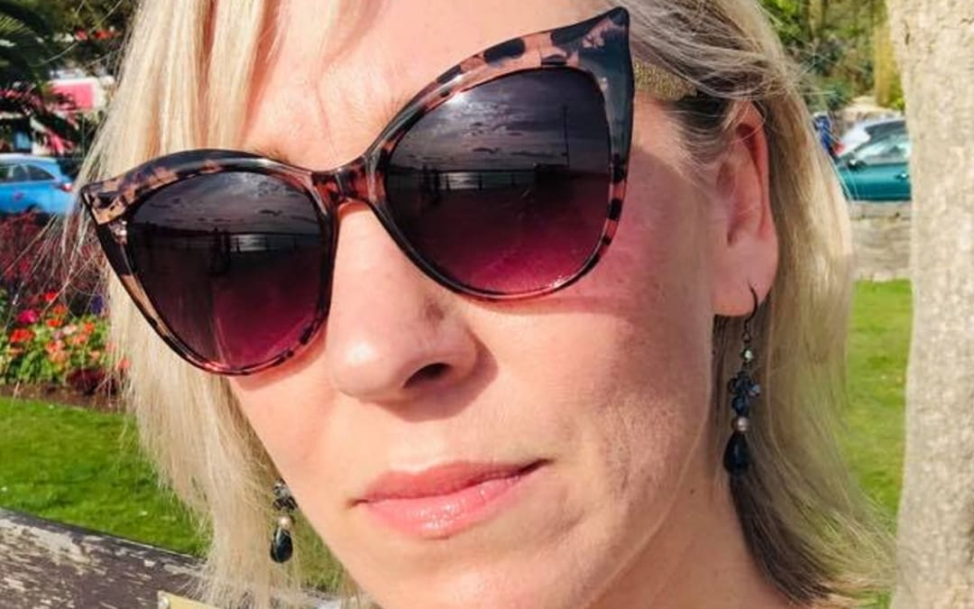 Suzannah With Sunglasses